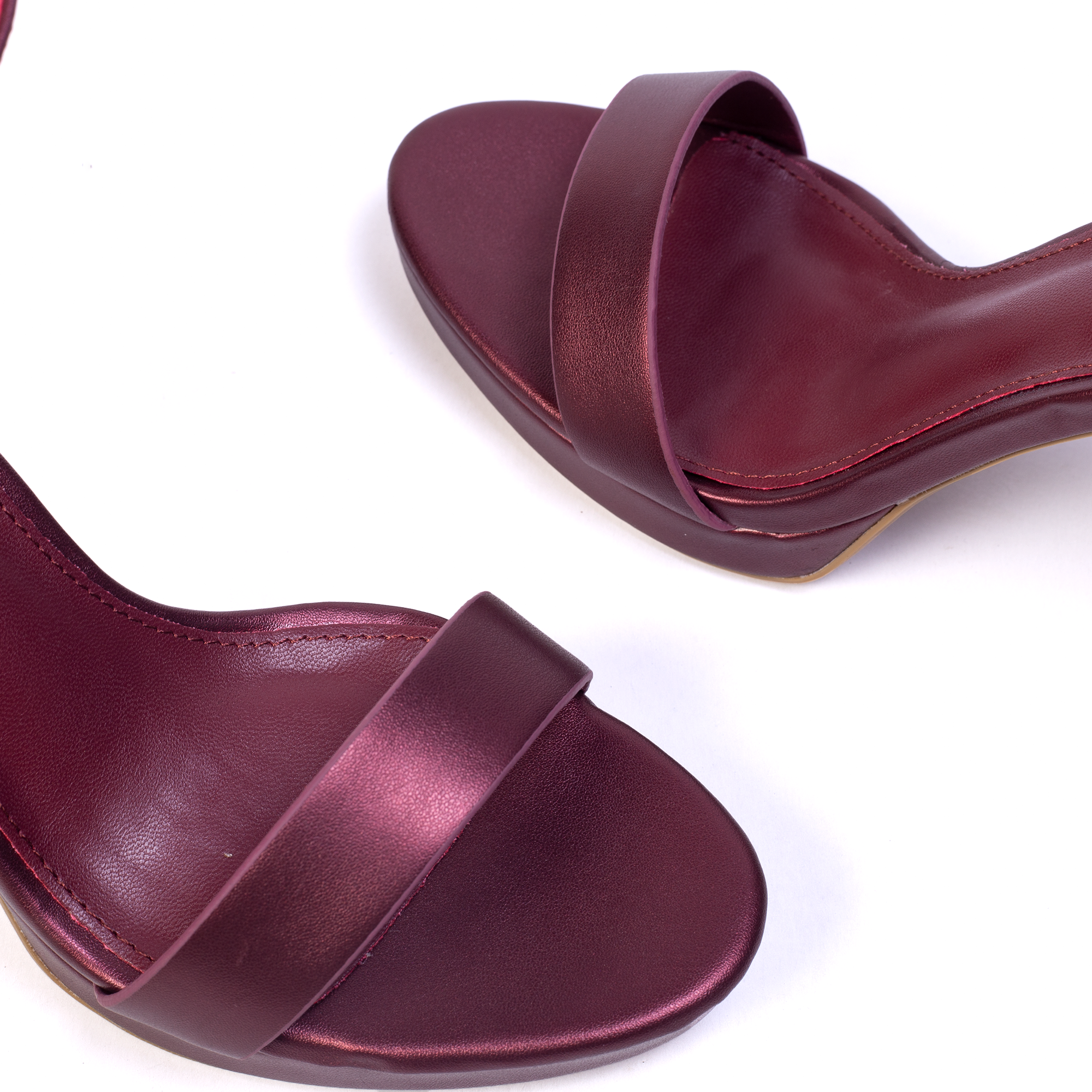 1758, Maroon