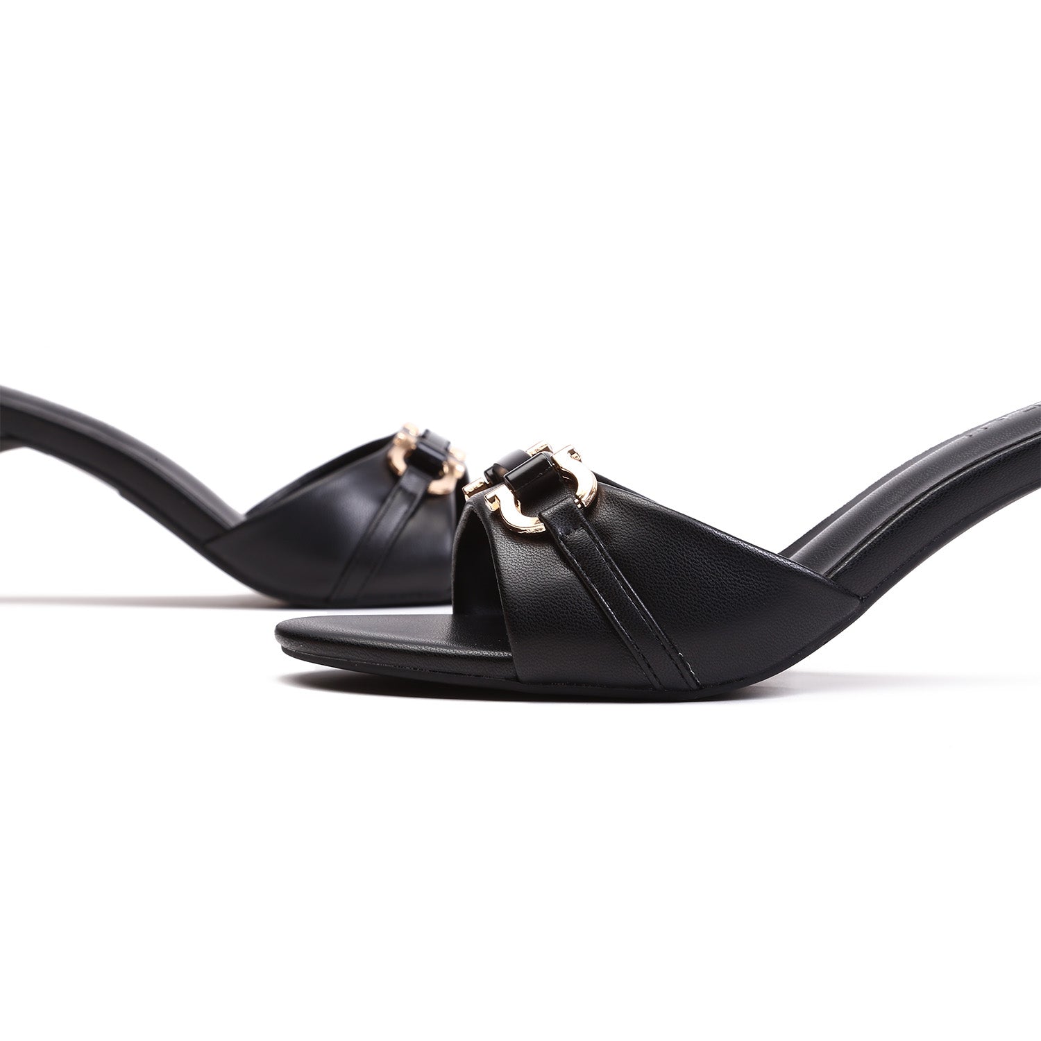 Olive Black - 1975
