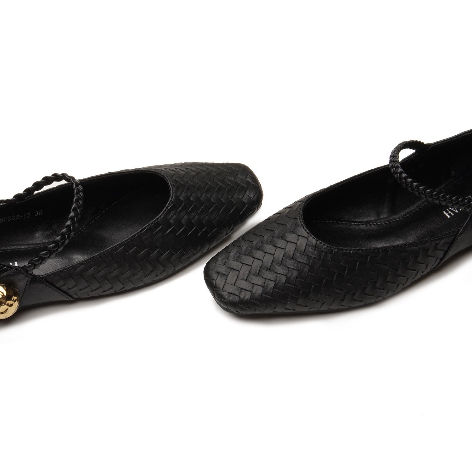 Anum Black - 2028
