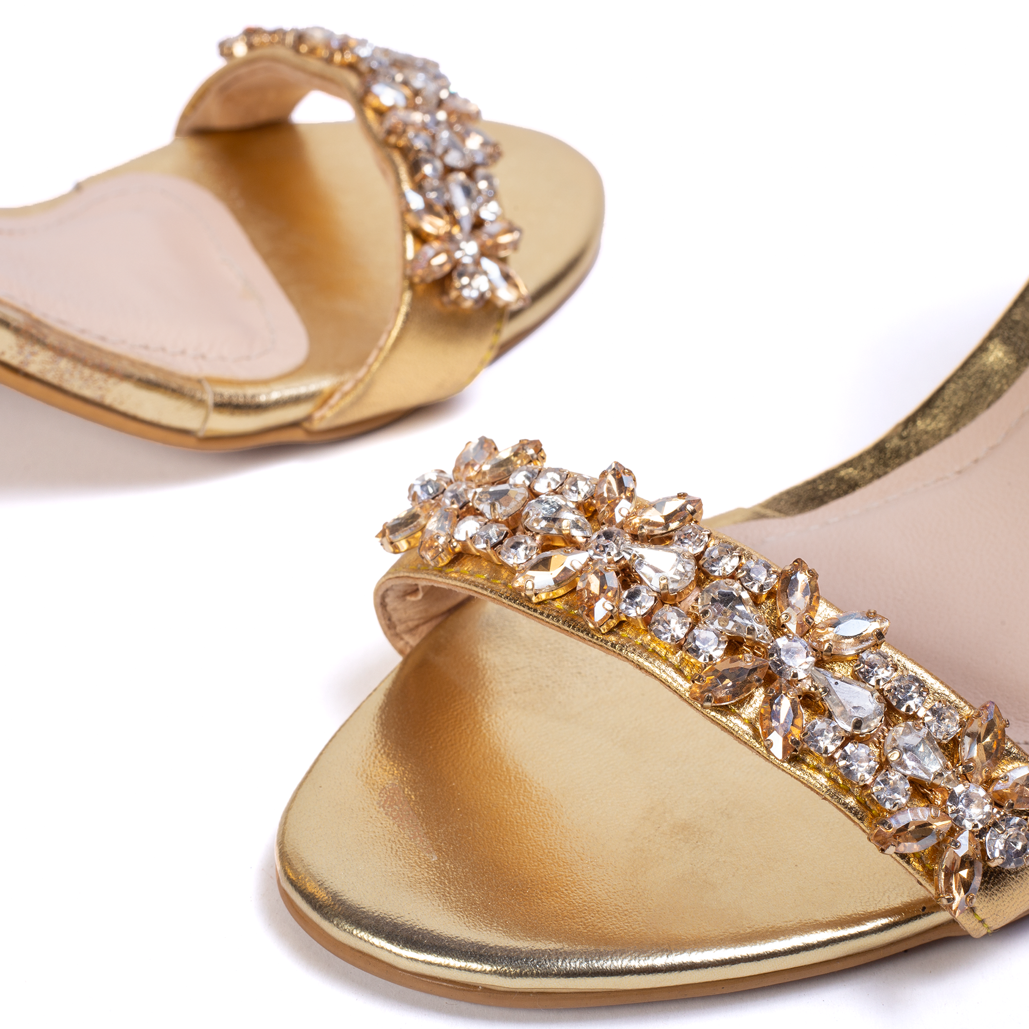 8023 Gold