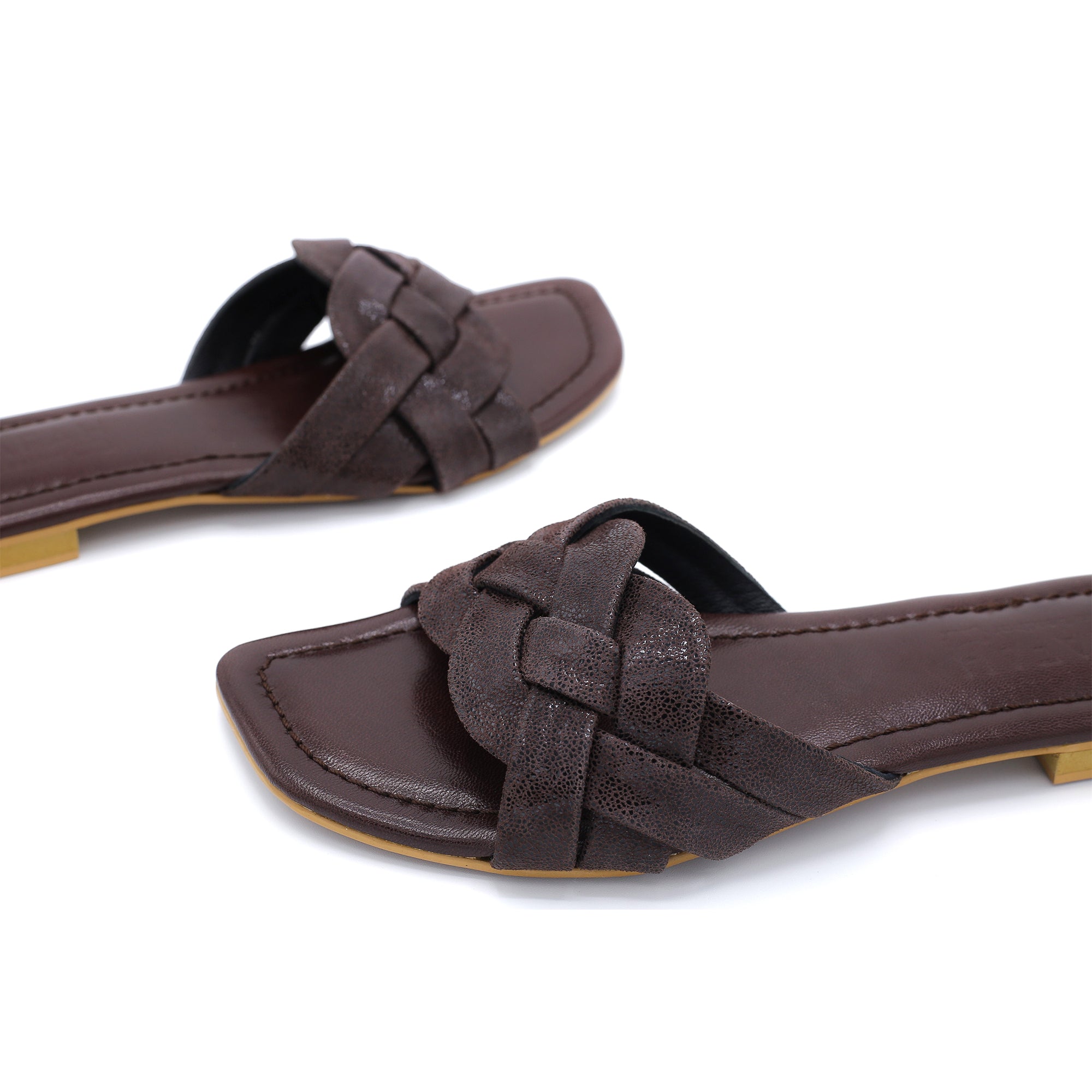 9226, Maroon
