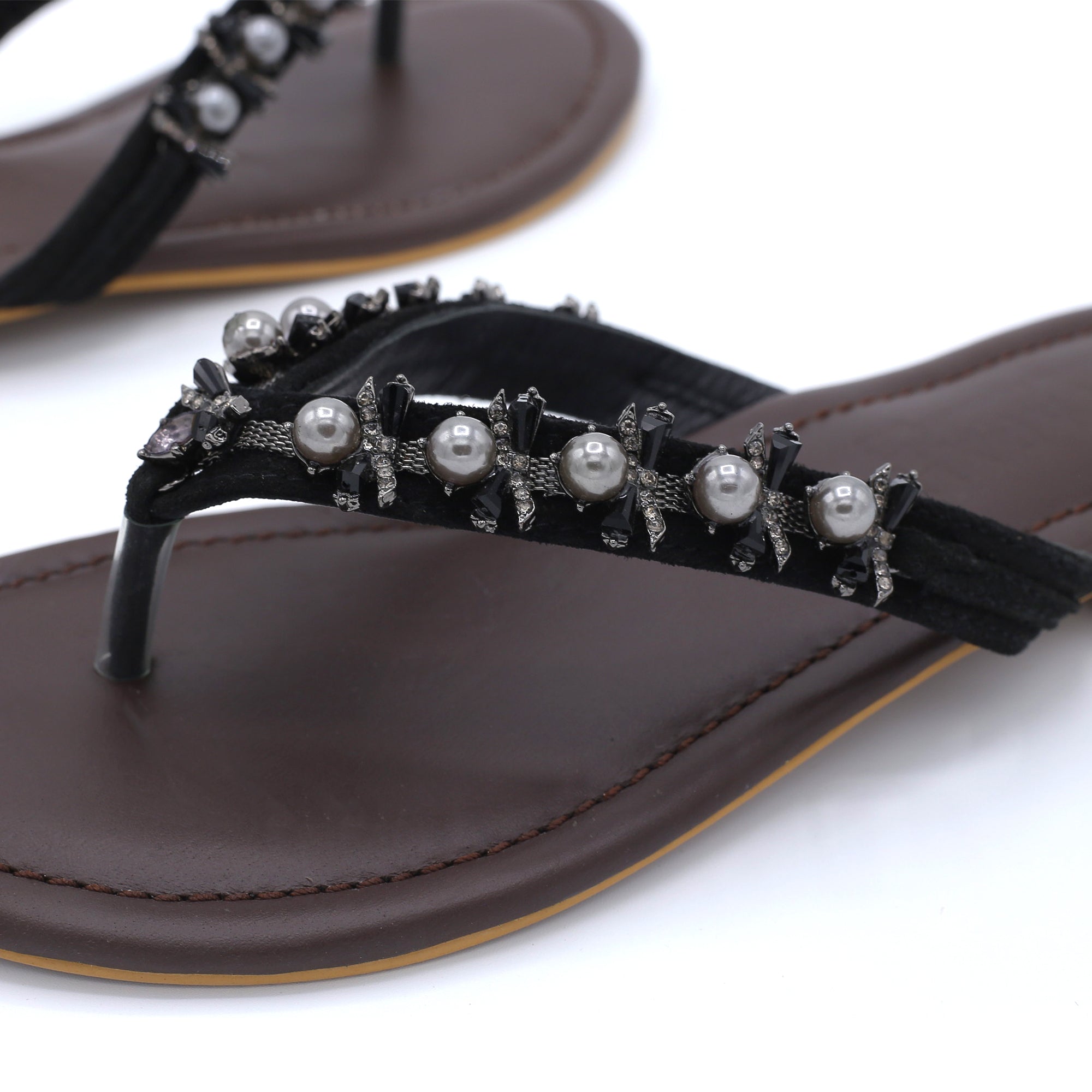 9353, Black