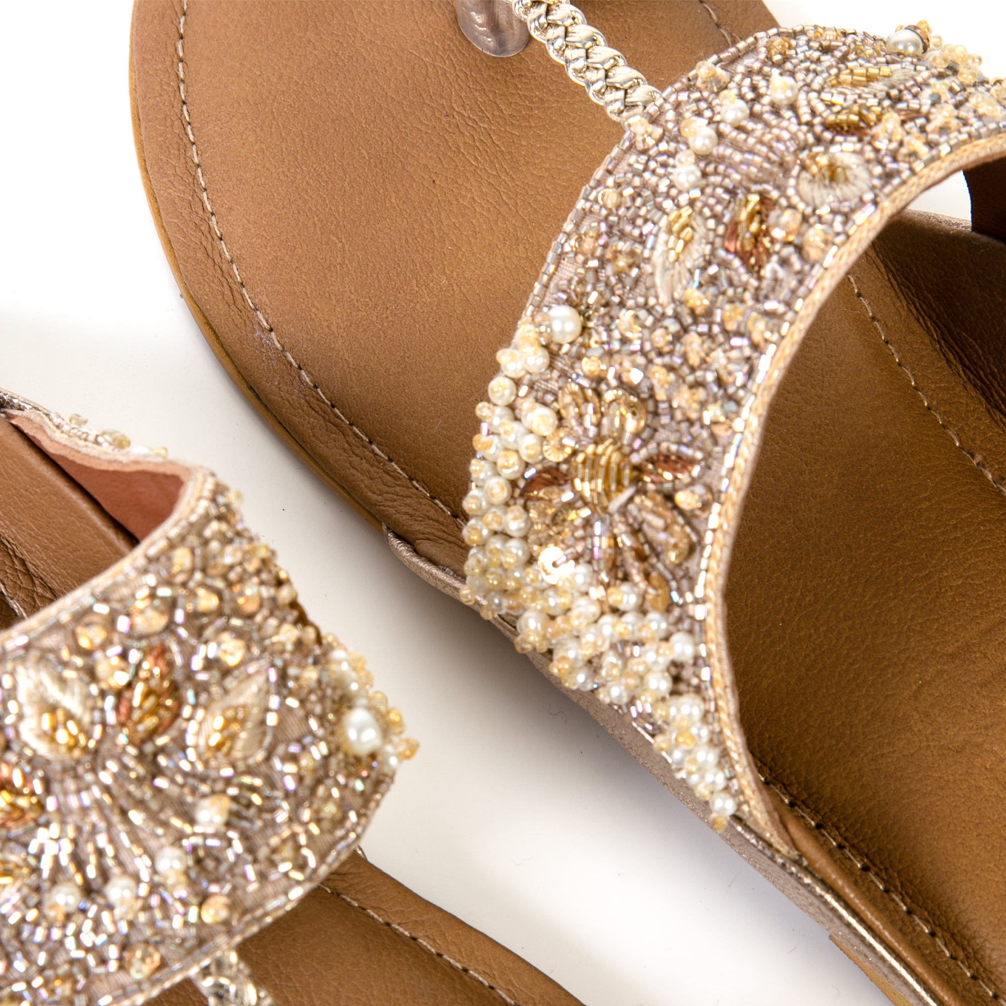 9390, Gold