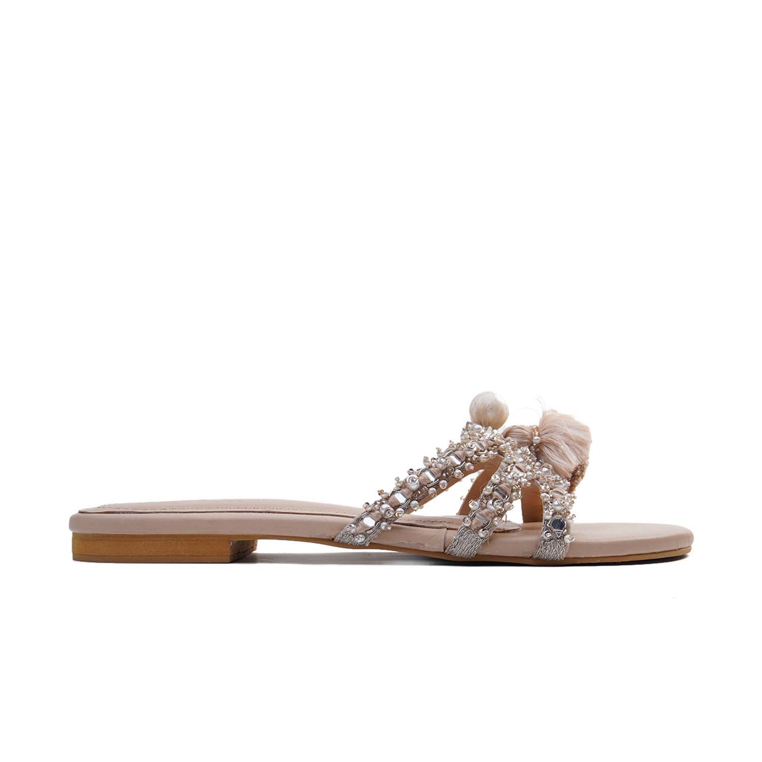 9739, Beige