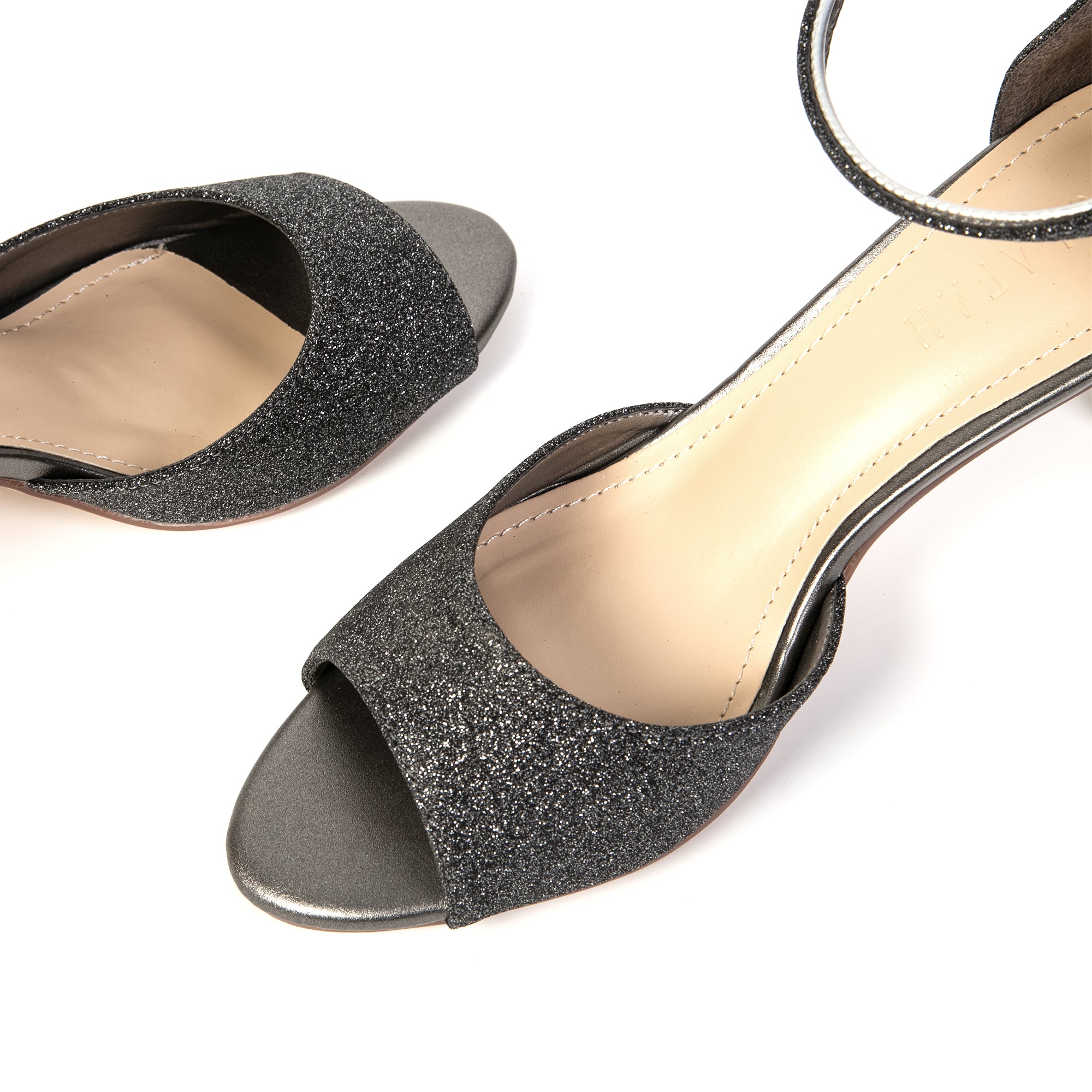 1749, Grey