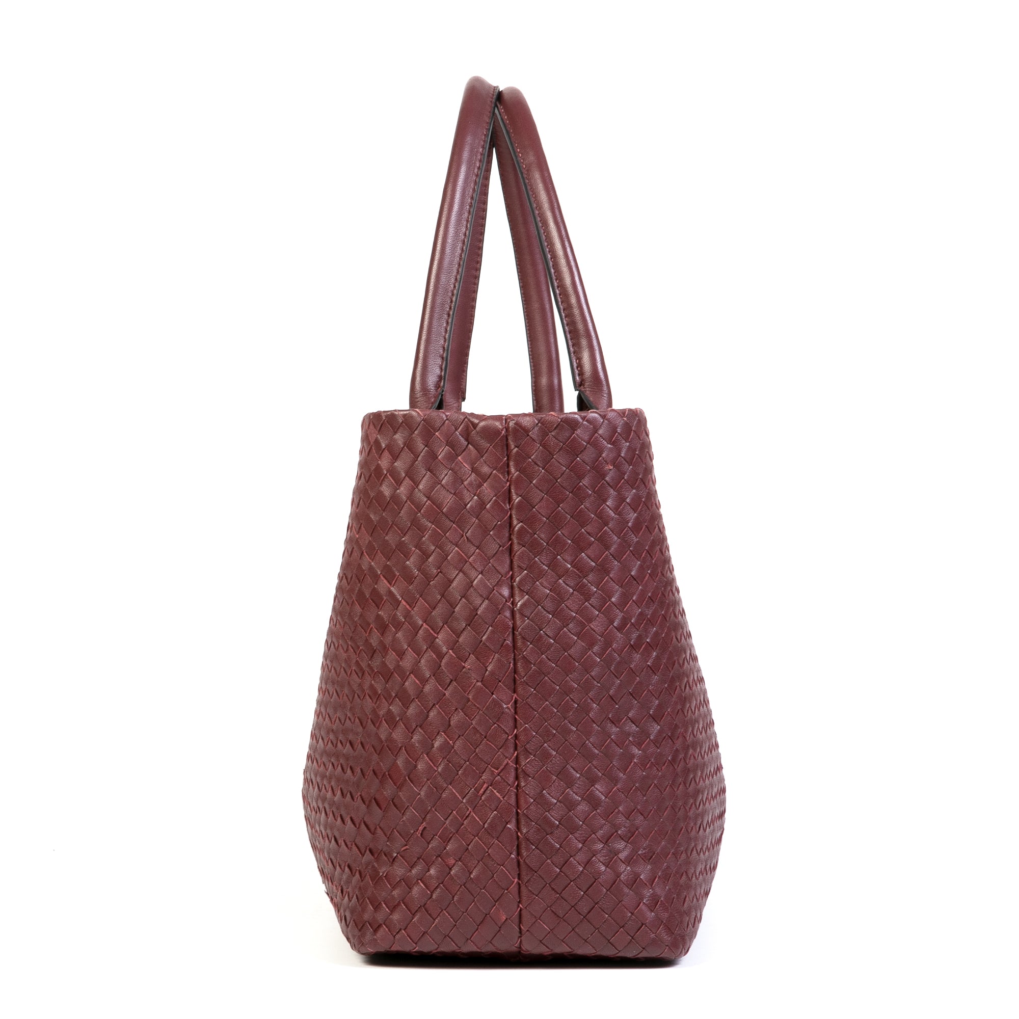 HB-02, Maroon
