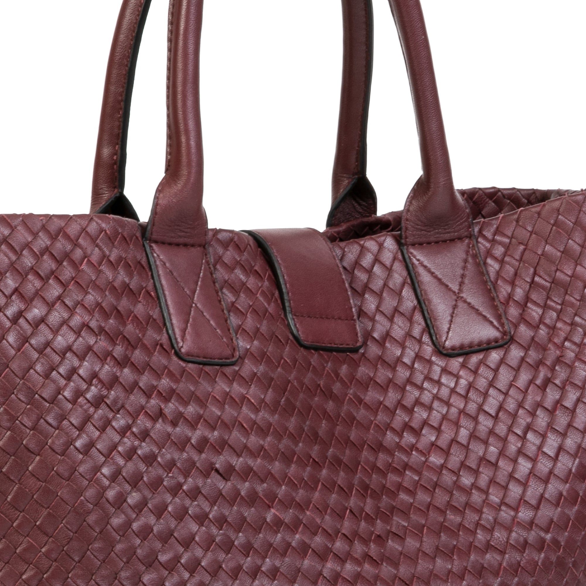 HB-02, Maroon