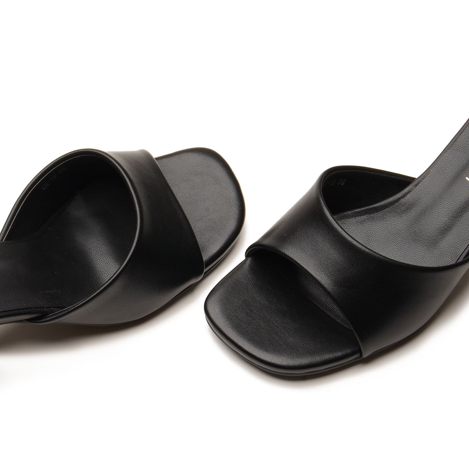 Aabnoos Black - 2087