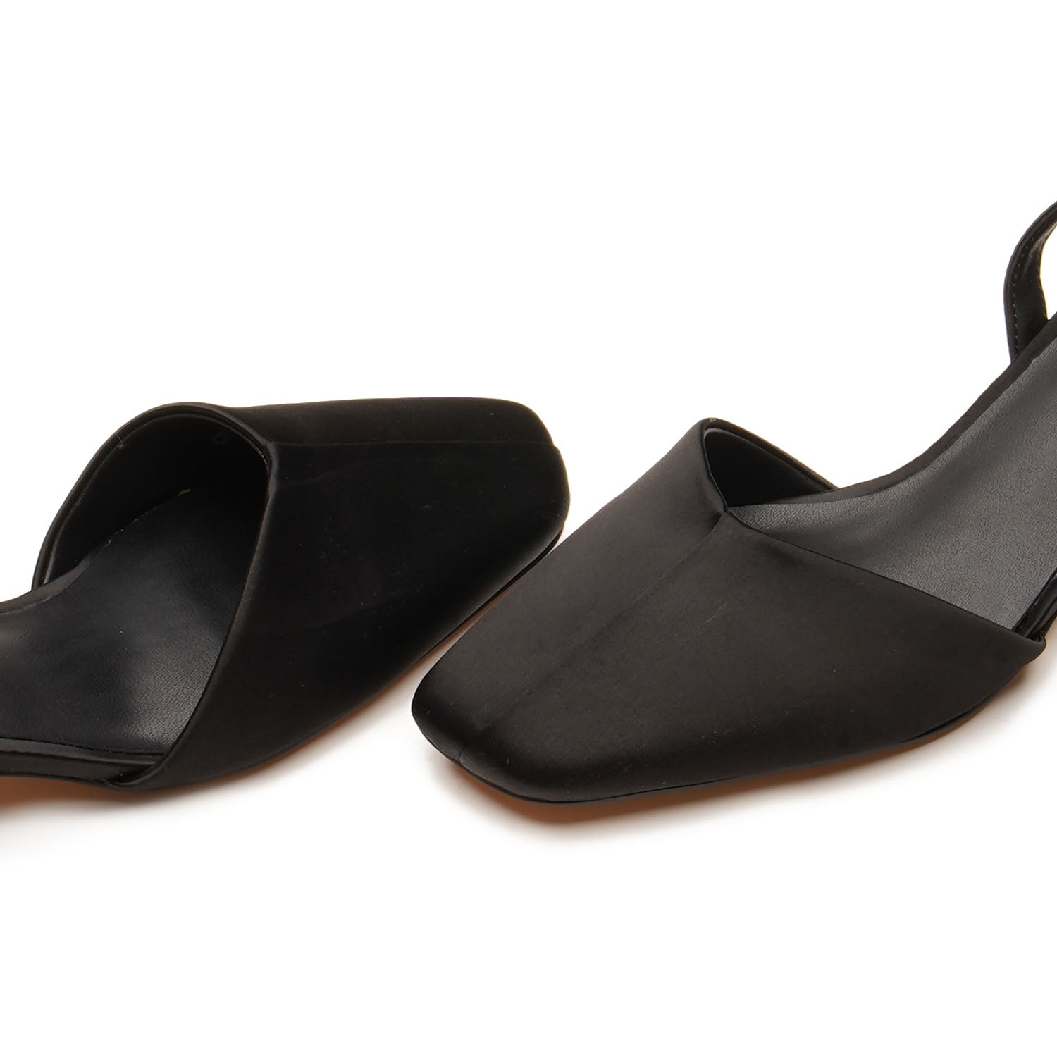 Raatri Black - 2088