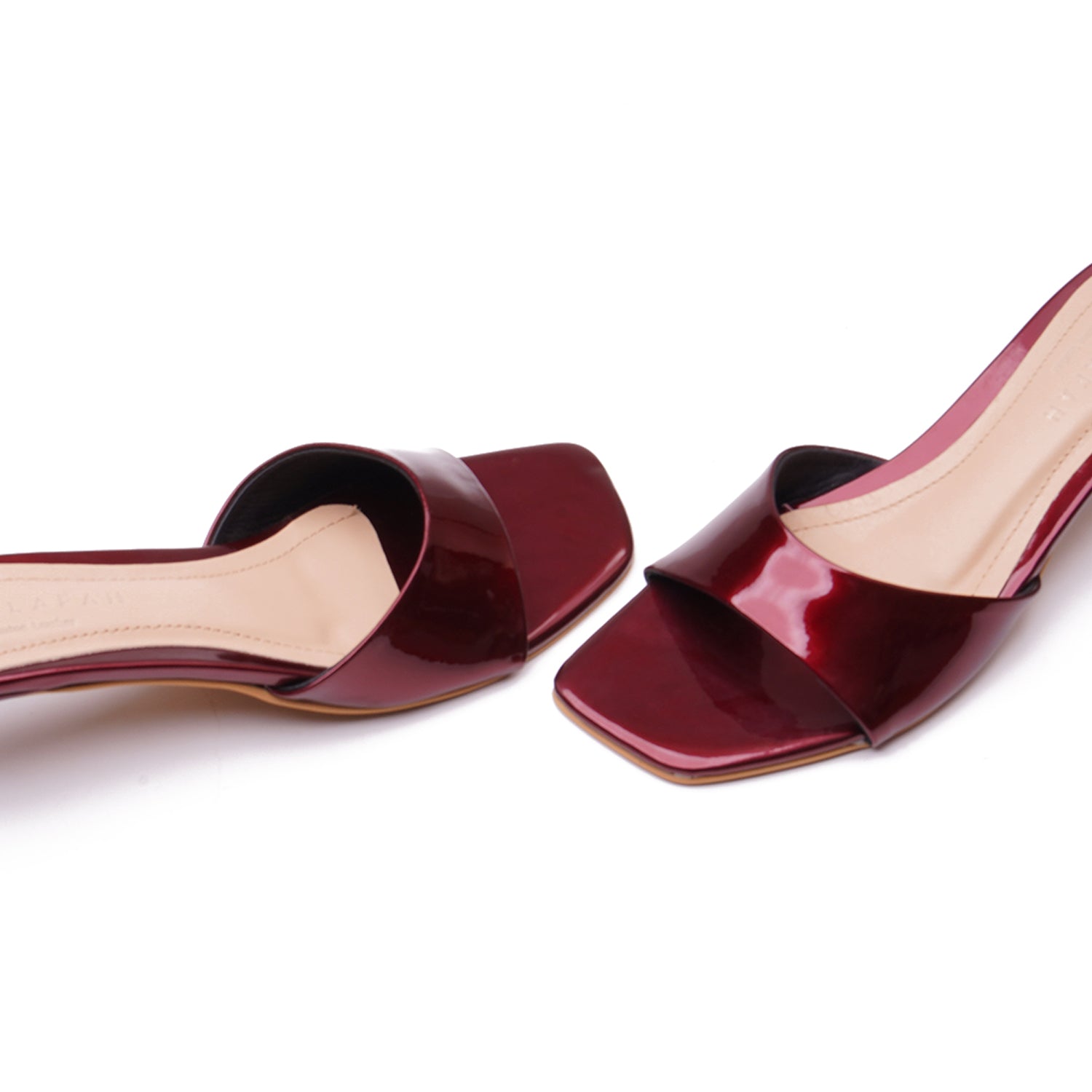 Maroon - 9780
